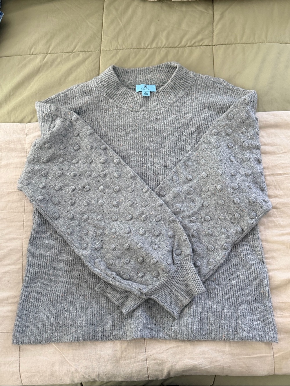 CeCe Light Gray Bubble-Sleeve Crewneck Sweater